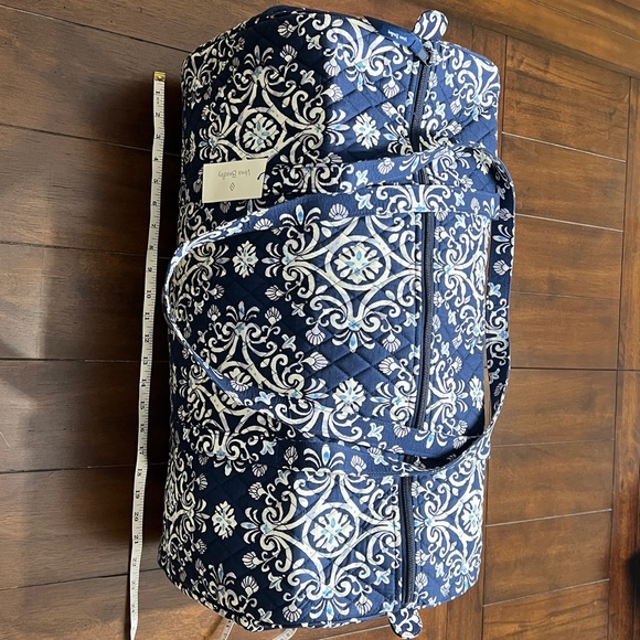 ❤️ Vera Bradley Large Traveler Duffel Bag - Picture 4 of 13